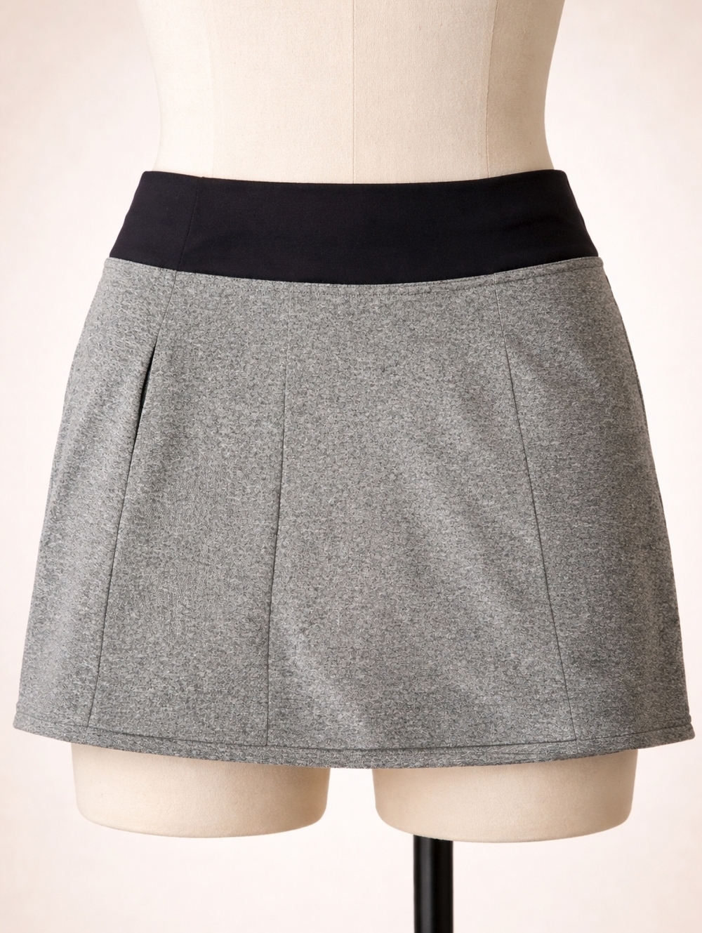 Women's Skort Grey and Black